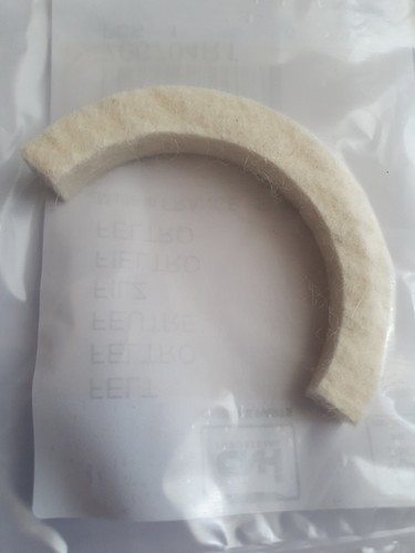 Rear crank half felt seal - rear,