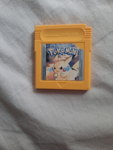 Pokemon yellow nintendo game - yellow,