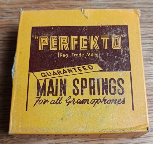 Vintage perfekto gramophone - perfekto,