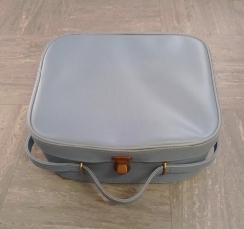 Light blue vintage vanity