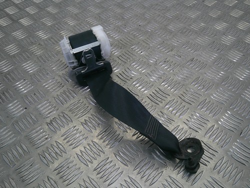 Toyota yaris seat belt - tr,