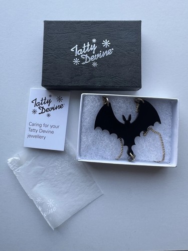 New box tatty devine - 🦇, x