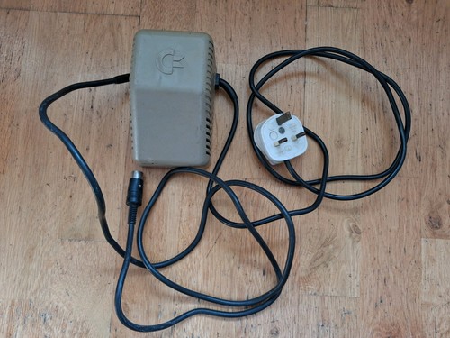 Commodore c64 vic - /, power