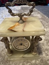 vintage-style Italtempo mantel clock with a quartz movement made in Germany
