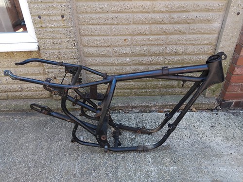 Bsa a65 frame 1965 - bsa,