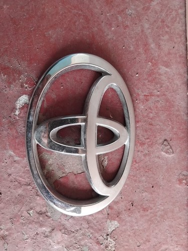 Rear boot trunk - boot, badge