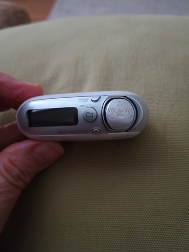 Rare sony walkman bean - sony, nw-e207