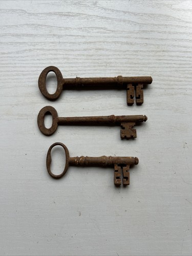 Old keys - 3,