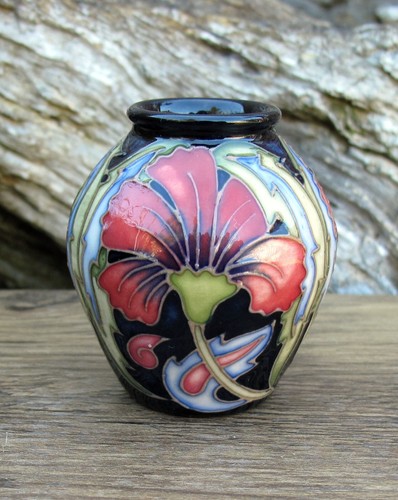 Moorcroft exquisite medieval - moorcroft,