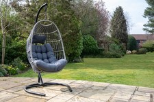 SH&G Hanging Egg Chair |