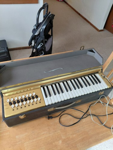 Caravan portable organ vintage - caravan,