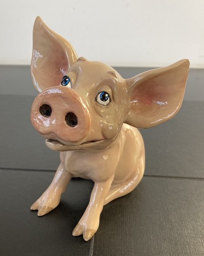 Arora pets with - with, personality