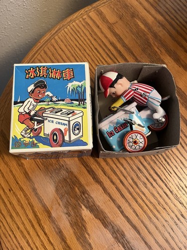 Vintage 1980s wind - vintage, wind-up