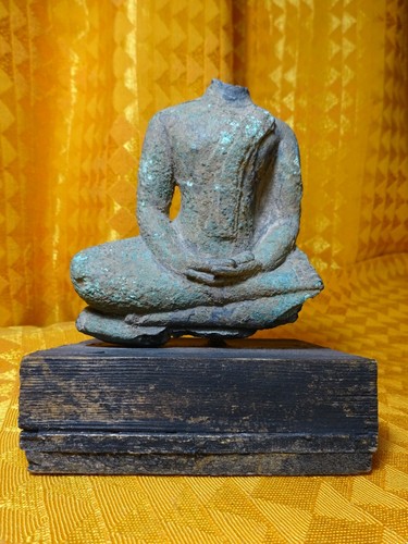 Bronze meditation buddha very - bronze,