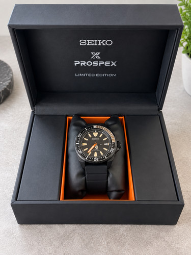 Seiko prospex black series - black,
