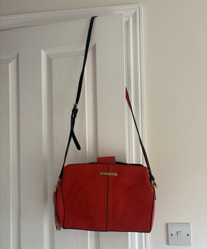 River island red - river,