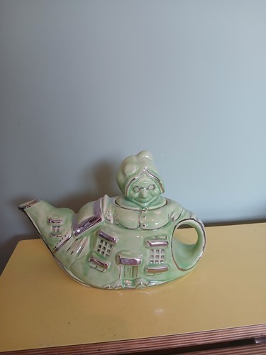 1930s green teapot lingard - green,