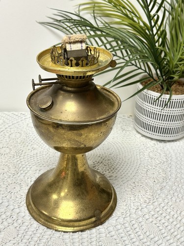 Vintage brass oil lamp - brass,