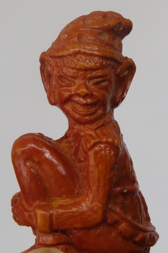 Brown bakelite vintage art - brown,