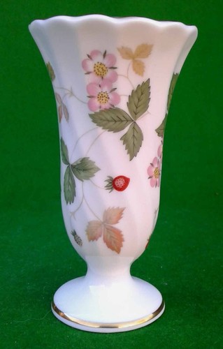 Wedgwood wild strawberry small - wedgwood,