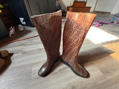 Fendi zucca monogram brown - fendi,