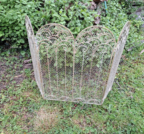 Heavy folding metal fireguard - heavy,