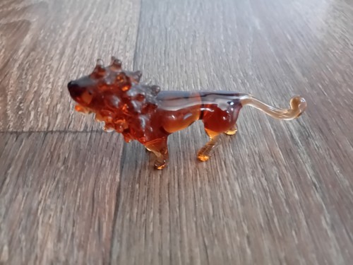 Vintage glass lion figurine - glass,