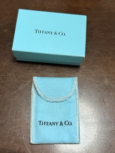Tiffany blue gift box - blue,