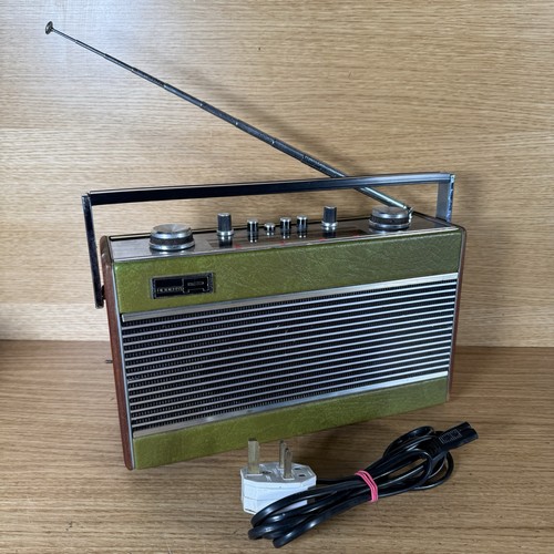 Vintage roberts portable radio - portable,