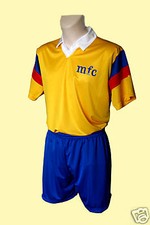 Completo Calcio HOLLY E BENJI Manga  New Team Mambo  MAGLIA+CALZONCINO+NOME+NUM