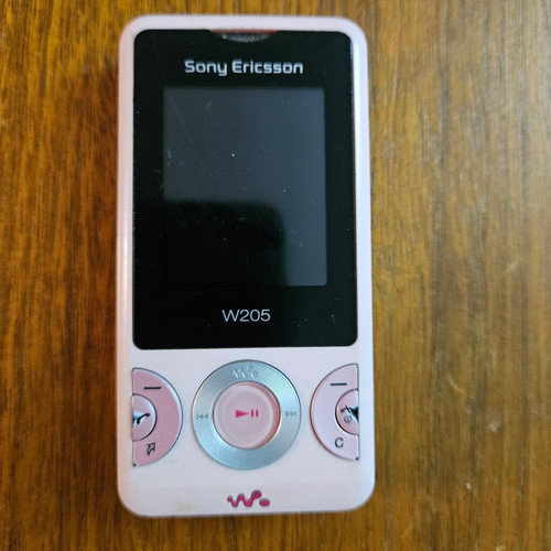Sony ericsson w205 walkman - sony,