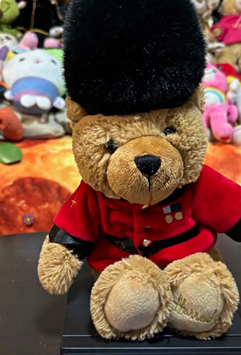 Harrods bear in plush - 8-9,