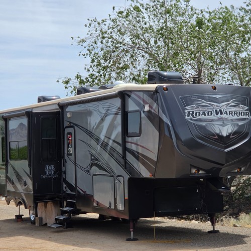 Used 5th wheel - wheel, rv