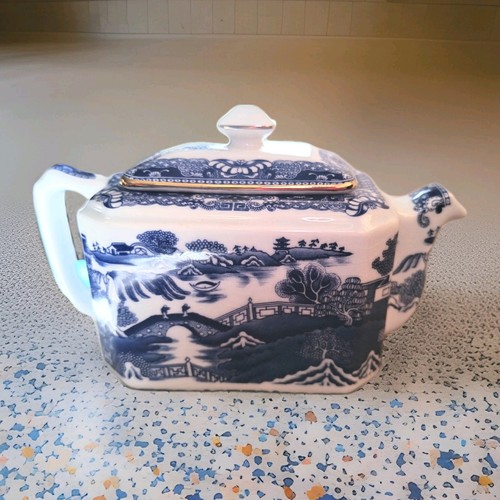 Vtg reproduction ringtons - of,