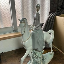 LLADRO Porcelain Figurine
