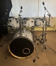 Pearl Export Drum Kit –