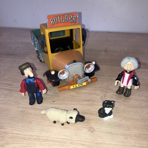 Postman pat builder truck - pat, with