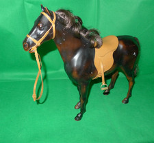 Vintage Pedigree Sindy doll brown chestnut horse with reins and saddle