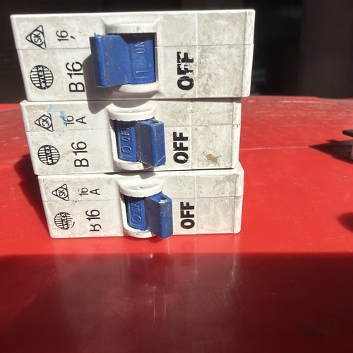 Wylex b16 16amp plug - b16,