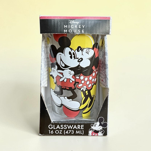 Mickey and minnie mouse - mickey,