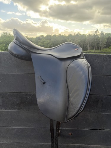 Kent masters dressage saddle - kent&masters,
