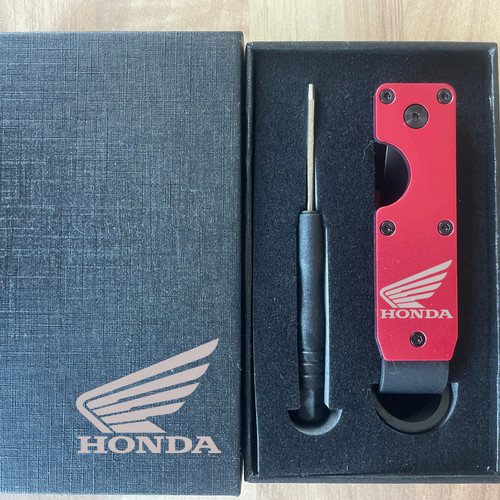 Honda red key - honda, metal