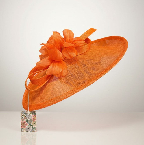 Large feather flower hatinator - large,