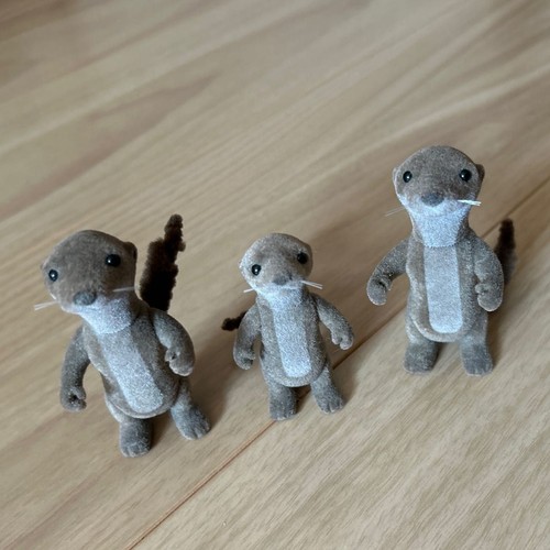 Sylvanian families otter - families,