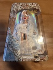 BRATZ - HOLIDAYZ FROSTY NIGHTZ CLOE DOLL 2025 - NEW - PREORDER