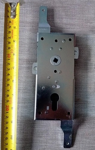 Garage door lock - door,