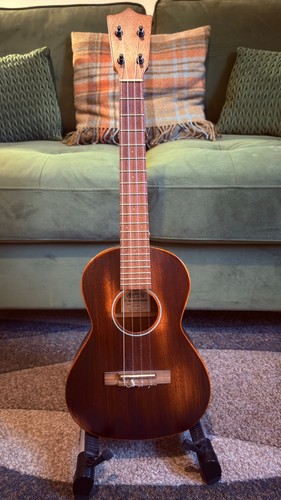 Martin tenor ukulele - martin,