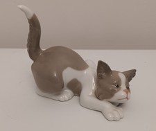 Vintage Lladro Cat Figurine