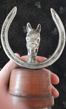 HORSE HEAD AND HORSESHOE
