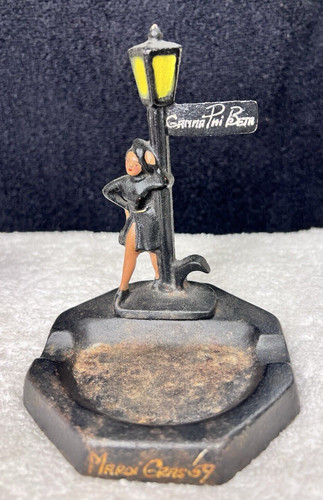Cast iron ashtray mardi - cast, gras